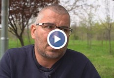 Доброволецът е огорчен от държаватаВ деня след опустошителното земетресение в