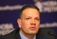 Юристът критикува президентския референдум за еврото и хвърля светлина върху