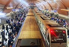 Допълнителни влакове ще се движат по всички линии интервалите остават