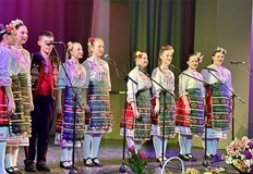 Заместник кметът Енчо Енчев връчи отличието на тържествения концерт за 20