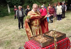 Деца от Ценово получиха първо причастие на СпасовденДесетки миряни се