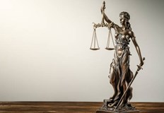 Очаква се към ефективния протест да се присъединят всички колегии