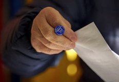 Джордже Симион е фаворит според социологическите проучванияЕдинадесет кандидати се състезават