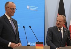 Новият германски канцлер се сблъска с твърда позиция от ВаршаваПолският