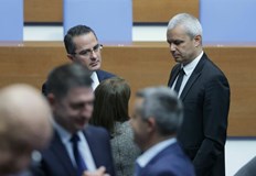 Лидерът на Възраждане организира протестно събиране в НДК след отхвърляне