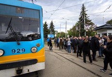 Протестиращите символично махнаха барикадите след намеса на премиера и отпускане