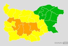 Празничният ден ще донесе рязко застудяване и опасност от градушки
