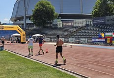 Атлетът пробяга над 255 километра за денонощие на Градския стадион