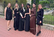 Уникални копия на автентични облекла от Регионалния музей бяха представени