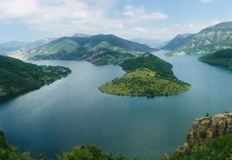 Договорът е за срок от 5 години и осигурява вода