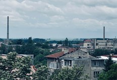 Жителка на Русе алармира за задушлива миризма от Западната индустриална