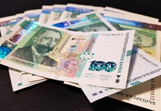 Повече от половината българи смятат че недостатъчното възнаграждение е ключов