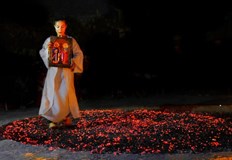 Танцът върху жаравата обединява общността и утвърждава идентичносттаЧлен кореспондент проф Мила