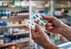 Месец след положителния конвергентен доклад аптеките трябва да показват цените