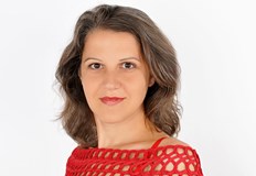 Адвокат от Хасково твърди че полицаи измъчват събличат голи и