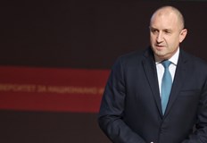 Президентът поиска допитване с въпрос Съгласни ли сте България да