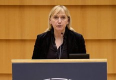 Евродепутатът настоява за фокус върху реалните проблеми вместо изкуствени скандалиЕвродепутатът
