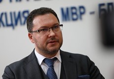 Даниел Митов води преговори с Нидерландия за блокиране на онлайн