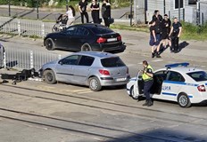 Шофьорът изчезнал от местопроизшествието но по късно се върналЛек автомобил се