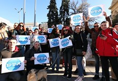 Синдикатите настояват за спешна среща с финансовия министърРаботещите в обществените