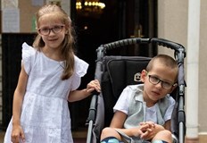 Дарения за операция на близнаците в САЩ ще се събират