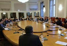 Пазарът на електроенергия за бита ще бъде регулиран до доклади