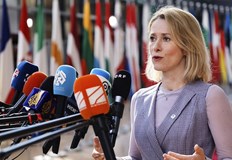 Новите ограничения целят да принудят Москва да преговаря за мирМинистрите