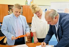 Дарението на три ключови медицински апарата подобрява качеството на грижитеОбщина