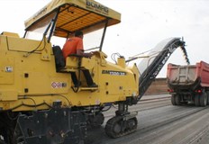 Въведен е обходен маршрут като трафикът се регулира с пътни