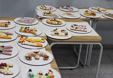 Шедьоври от бисквитено и медено тесто красят празничната изложба в