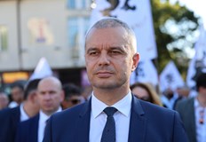 Възраждане обмисля сигнал до ДАНС за външна намеса в процесаЛидерът