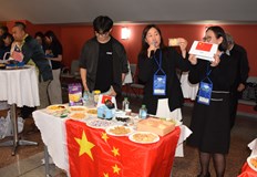 Гостите от партньорските университети показаха традиционни ястия от четири континентаВ