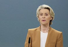 ЕК загуби делото за скритите есемеси между Фон дер Лайен