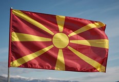 Рекорден скок на заплатите в Северна Македония – 728 евро