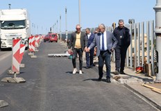 Институциите спират камионите над 3 5 тона при Бяла и отварят