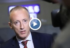 Родители и НПО искат оставката на Красимир Вълчев заради задължителния