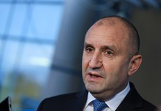 Политици коментираха протестите в страната срещу евротоПротест против еврото и