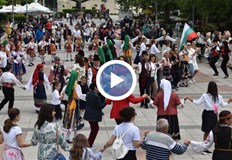 Капански ансамбъл и местни творчески състави участваха в празничния концертС