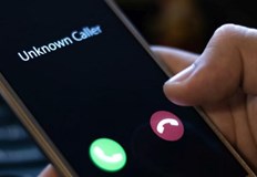 Граждани предупреждават за телефонна измама с ботове които събират лични