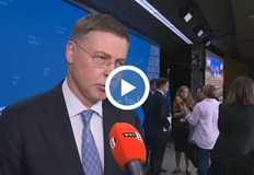 Изказването идва на фона на дебата за референдум за въвеждането