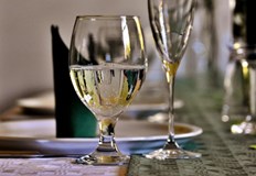 Гергьовденската трапеза не е просто кулинарна тя е ритуал