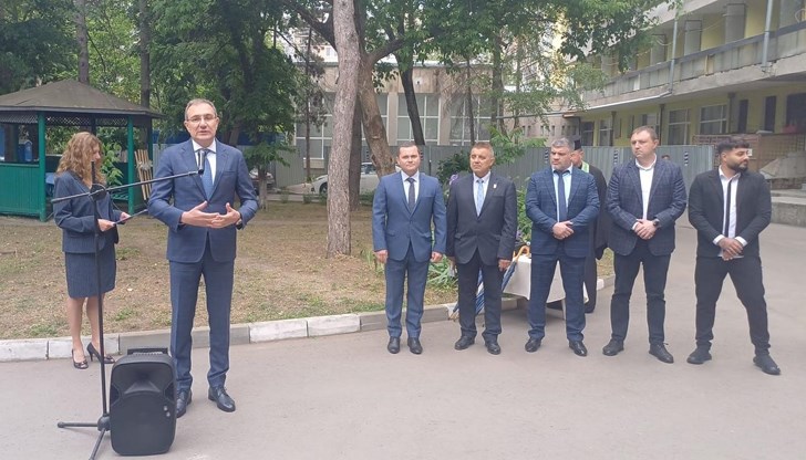 Социалният министър даде старт на ремонт за 6,5 милиона лева на Дом за стари хора в Русе