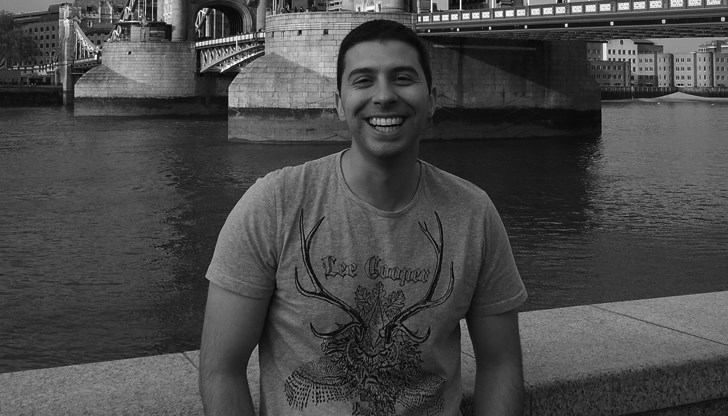 Активистът и организатор на кампанията "Един грам живот" претърпя фатален инцидент на пистата в Гърция Активистът и организатор на кампанията "Един грам живот" претърпя фатален инцидент на пистата в Гърция