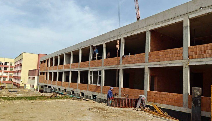 Правителството отпусна средства за разширяване на най-голямото училище в Русе