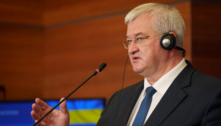 Външният министър на Украйна очерта "червените линии" за преговори, докато руските атаки не спират