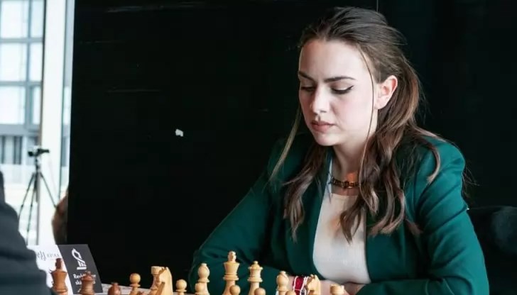 21-годишната българка записа впечатляваща шахматна победа над Александра Костенюк в Австрия 21-годишната българка записа впечатляваща шахматна победа над Александра Костенюк в Австрия