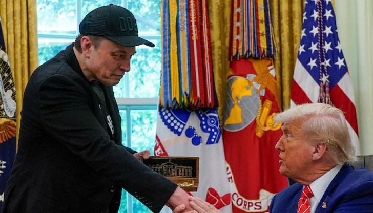 Бившият ръководител на Министерството на правителствената ефективност получи златен ключ от президента на САЩ в Овалния кабинет