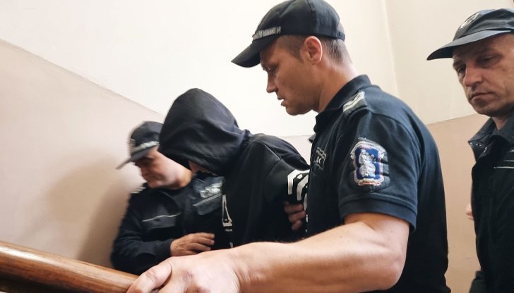 17-годишен младеж и неговият адвокат настояват за мярка "задържане под стража" след напрежението и протестите в Хасково