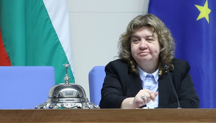 Политическо напрежение в очакване на ключовото решение от шефа на НС Политическо напрежение в очакване на ключовото решение от шефа на НС