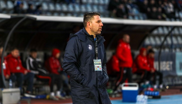 Треньорът на Дунав Русе критикува липсата на конкуренция и качество в българското първенство Треньорът на Дунав Русе критикува липсата на конкуренция и качество в българското първенство